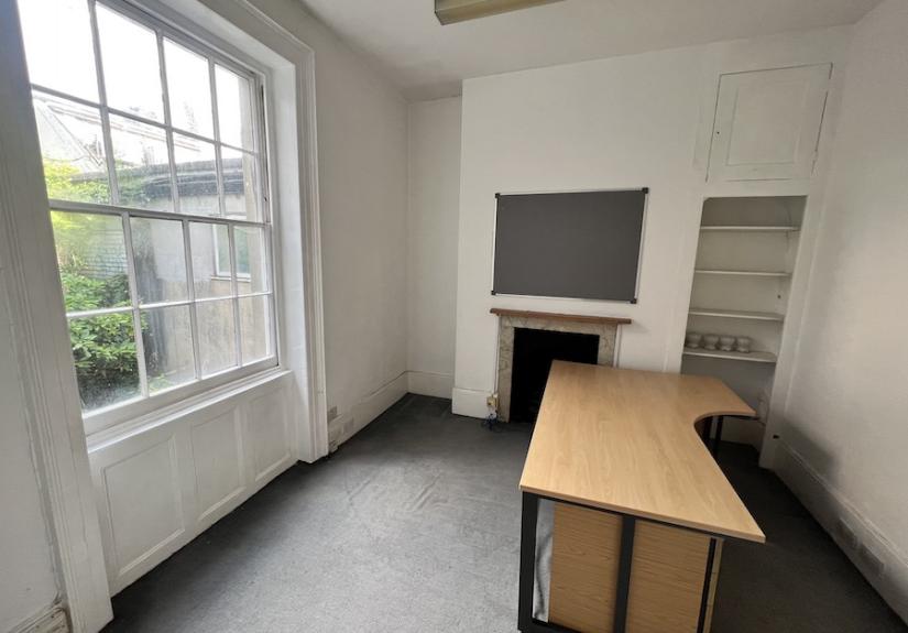 19 Queens Road, Brighton, BN1 3XA Graves Jenkins