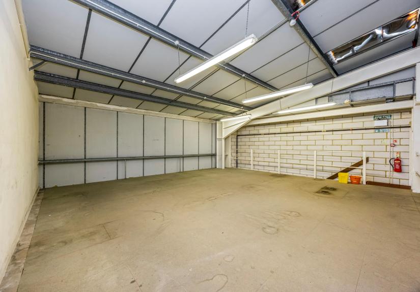 Cyril Richings Buisness Centre, Unit 2-017.JPG