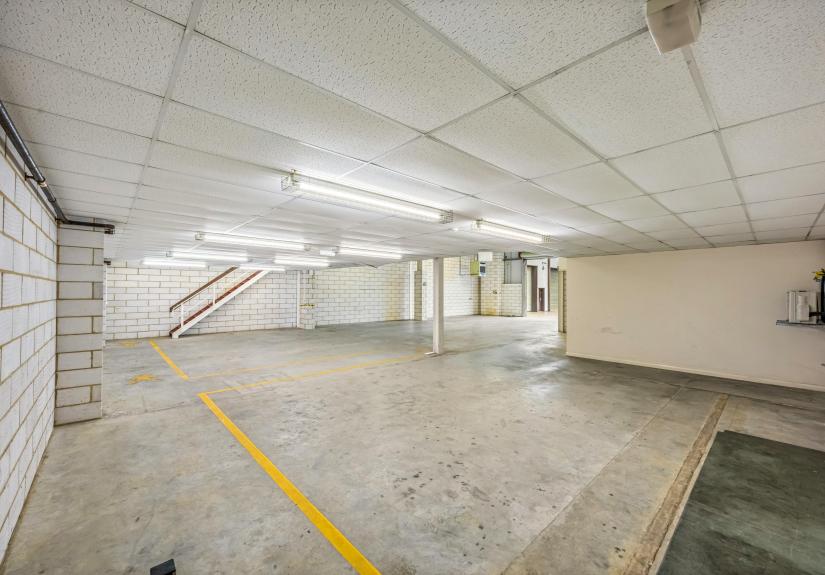 Cyril Richings Buisness Centre, Unit 2-007.JPG