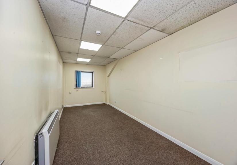 Cyril Richings Buisness Centre, Unit 2-016.JPG