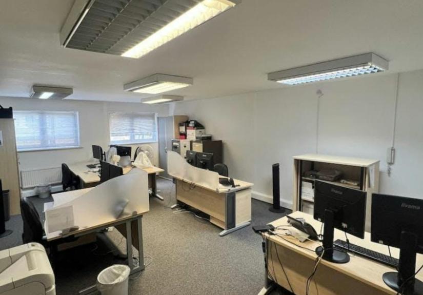 Image 12-02-2026 at 17.03.jpg