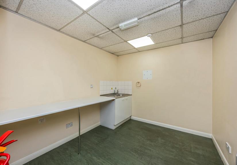 Cyril Richings Buisness Centre, Unit 2-012.JPG