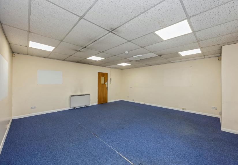 Cyril Richings Buisness Centre, Unit 2-010.JPG