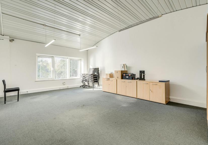 7 English Business Park Final8.jpg