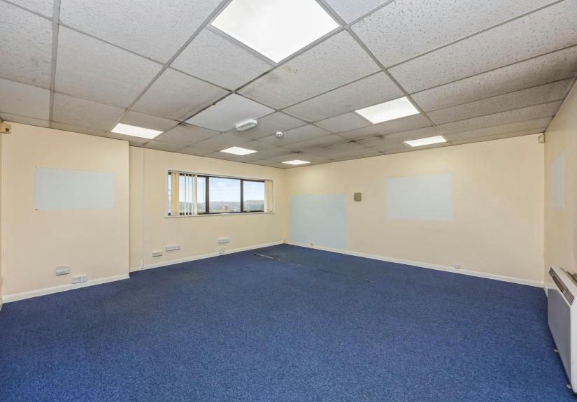 Cyril Richings Buisness Centre, Unit 2-009.JPG