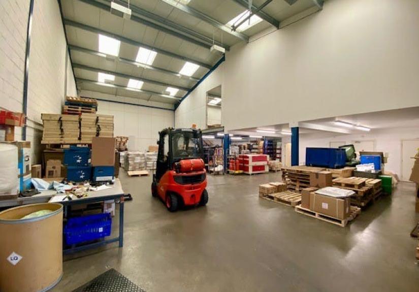 WEB warehouse 1.jpg