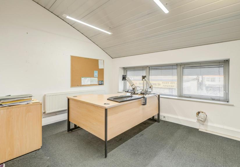 7 English Business Park Final-11.jpg
